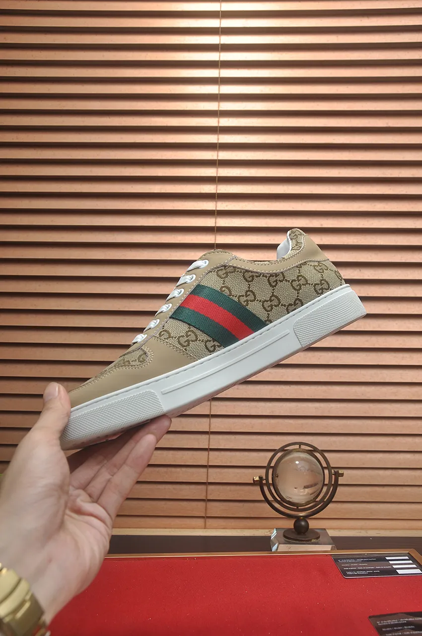 Men's men's shoes💰440💶[GUCCI] official website 1:1 men's sports shoes are now on the market. They are made of original fabric + water-dyed sheepskin lining, plus the official website original 1:1 comfortable outsole. Fashionable and versatile, super comfortable and breathable. Standard shoe size 38/45 (custom-made size 45 is non-refundable)